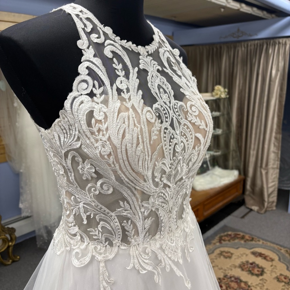 Maggie Sottero by Rebecca Ingram “Ardelle” - Picture 5 of 12